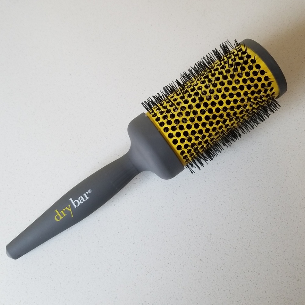 Drybar double pint large round ceramic brush